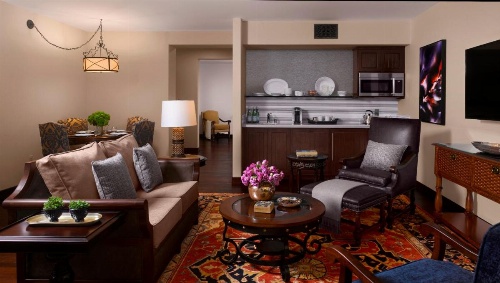 Plaza la Reina image 36