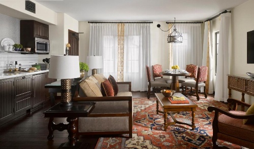 Plaza la Reina image 39