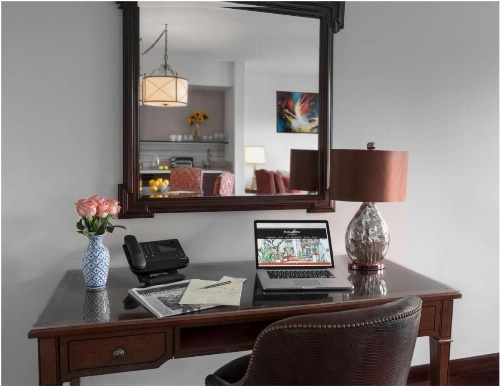 Plaza la Reina image 42